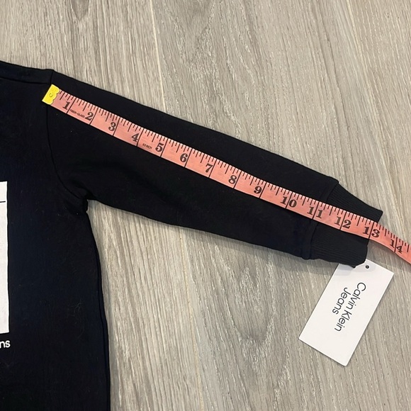 NWT Calvin Klein Black Sweatshirt - Size 3T - Picture 8 of 8